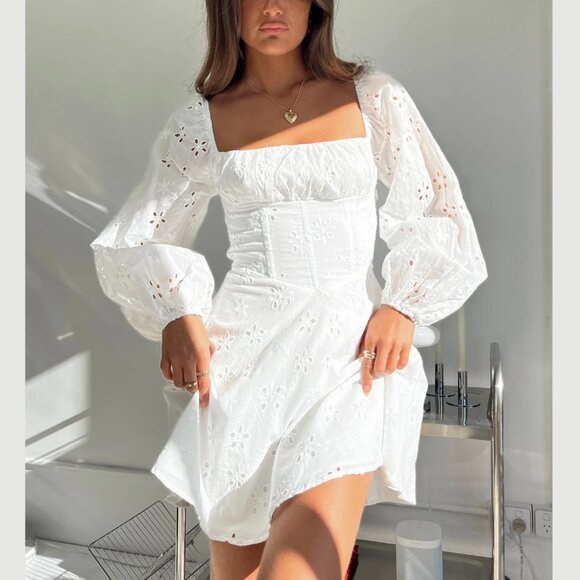 ⭐️ Barrera Eyelet Cottage Coquette Girly Classy Classic Picnic Chic Mini Dress - Picture 3 of 8